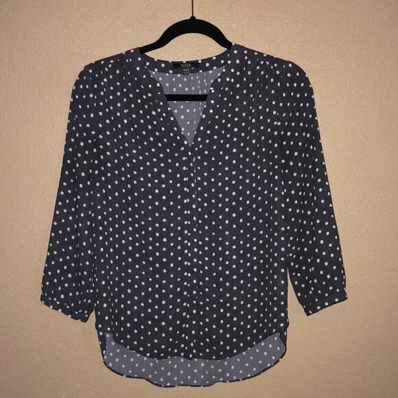 NYDJ Dark Academia Preppy Gray Polka Dot 3/4 Sleeve High Low Button Top - Picture 1 of 8